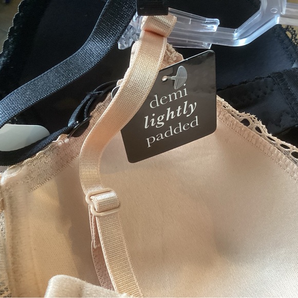 🌸2 Pack Bra Lightly Padded 36D - Picture 4 of 7